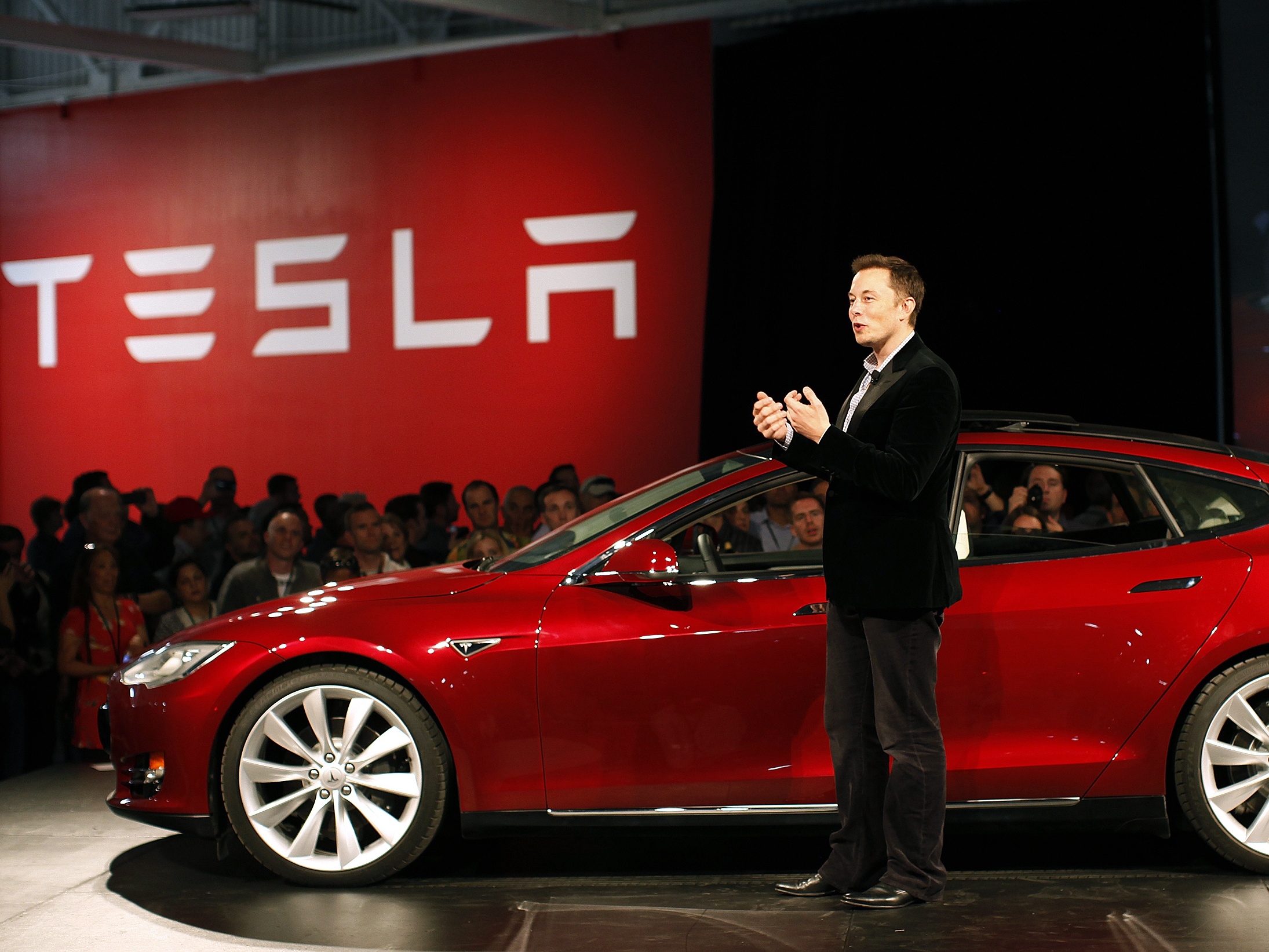 Auto Elettrica Concorrente Tesla
